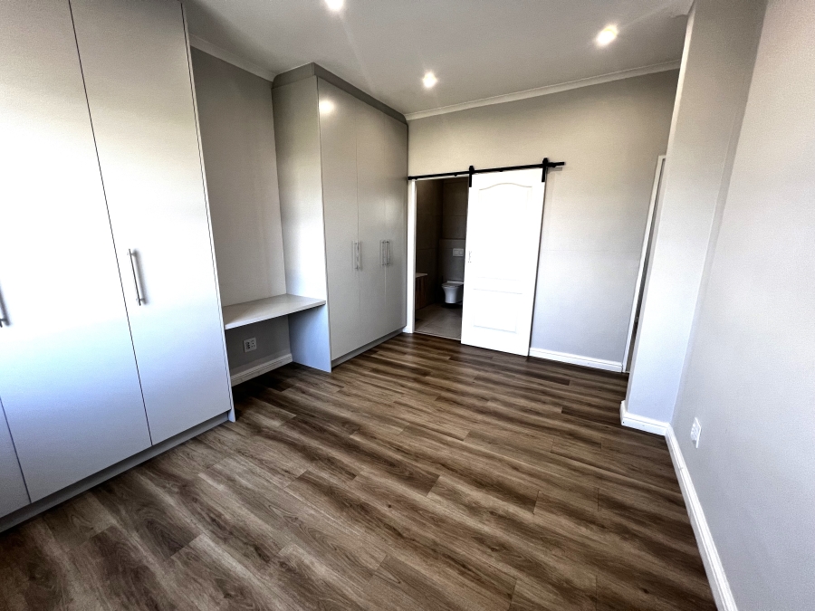 To Let 3 Bedroom Property for Rent in Sandown Western Cape